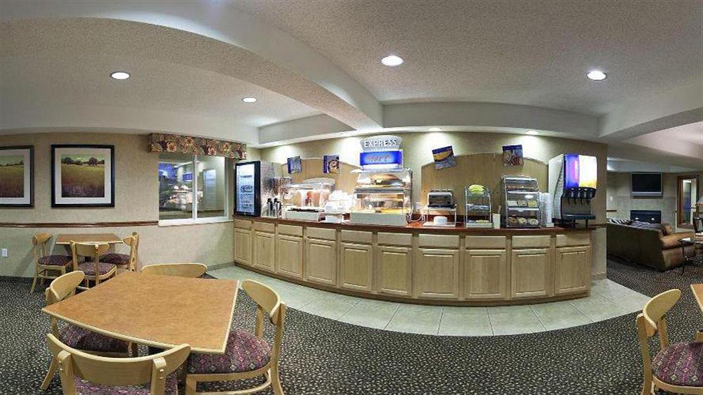Holiday Inn Express Warrenton By Ihg Экстерьер фото