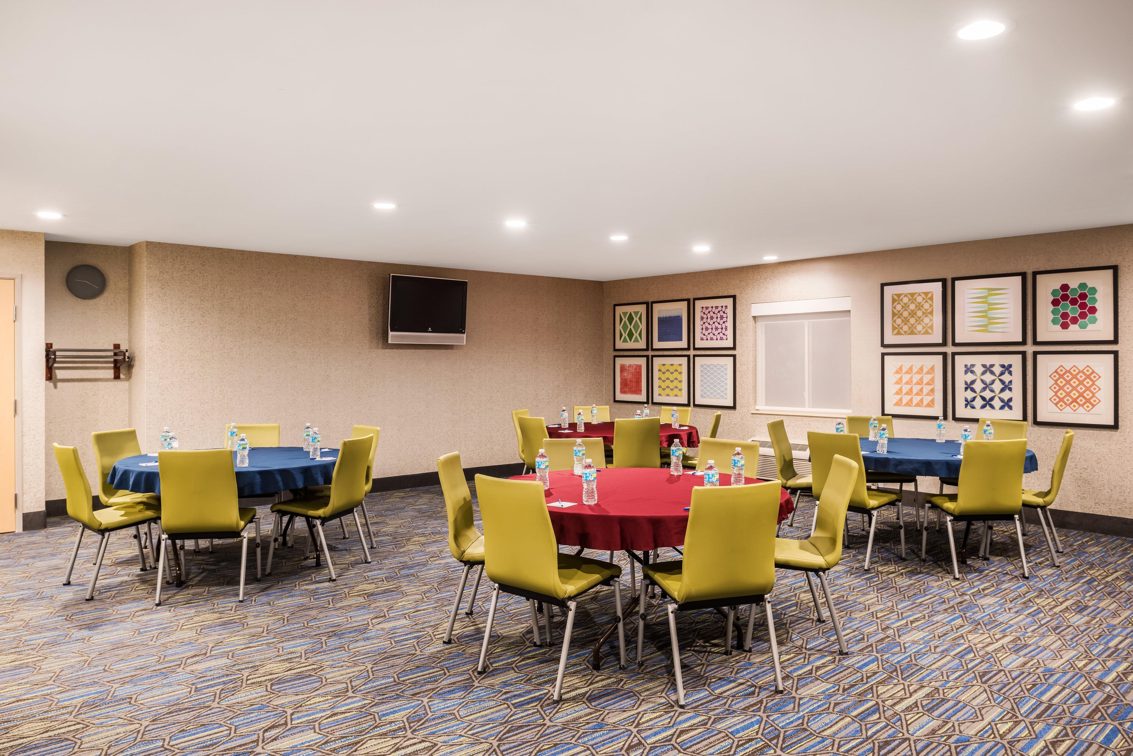Holiday Inn Express Warrenton By Ihg Экстерьер фото