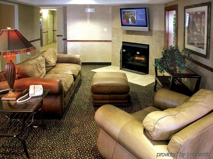 Holiday Inn Express Warrenton By Ihg Интерьер фото