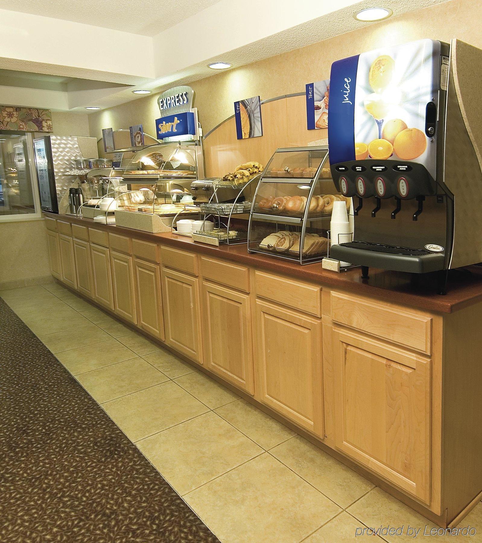 Holiday Inn Express Warrenton By Ihg Ресторан фото