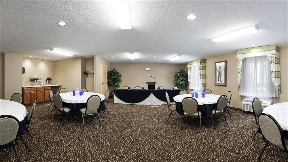 Holiday Inn Express Warrenton By Ihg Экстерьер фото