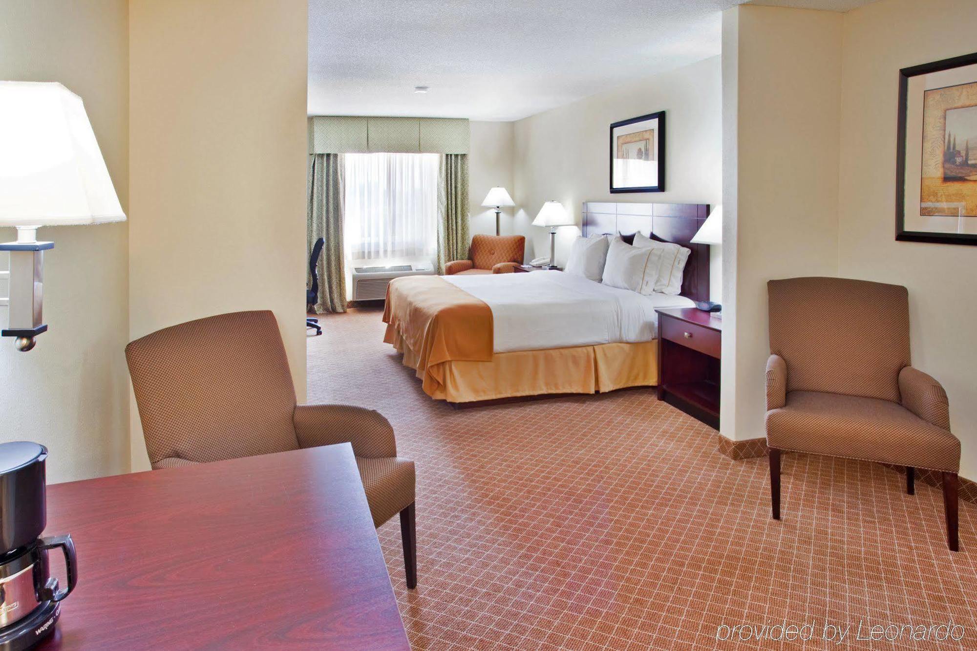 Holiday Inn Express Warrenton By Ihg Номер фото