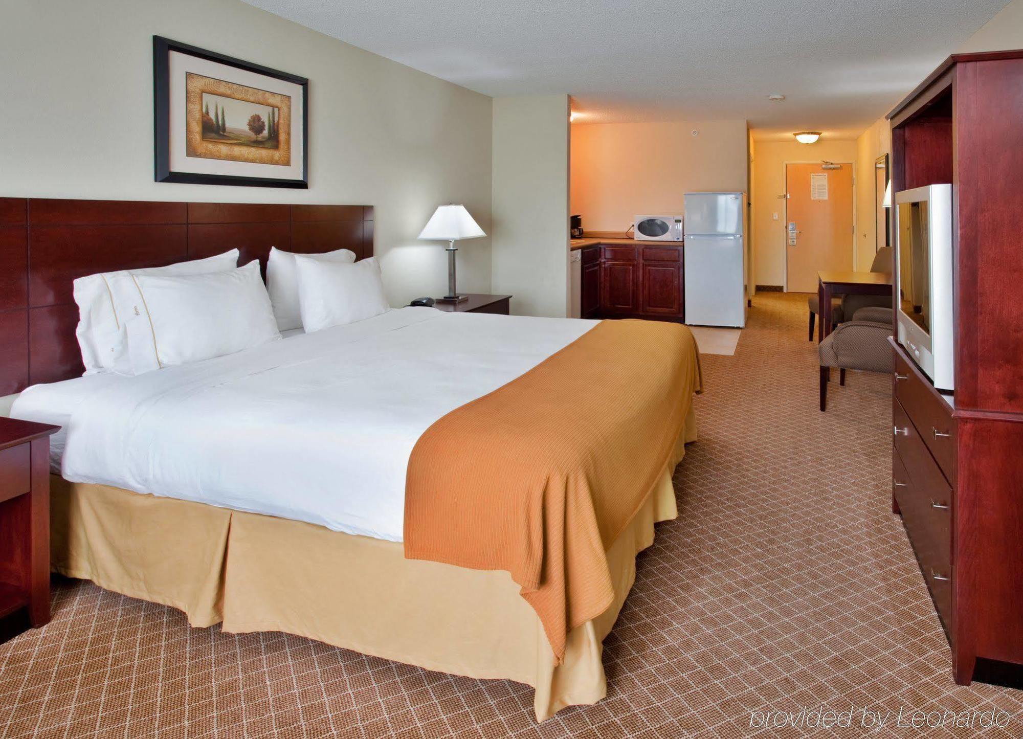 Holiday Inn Express Warrenton By Ihg Экстерьер фото