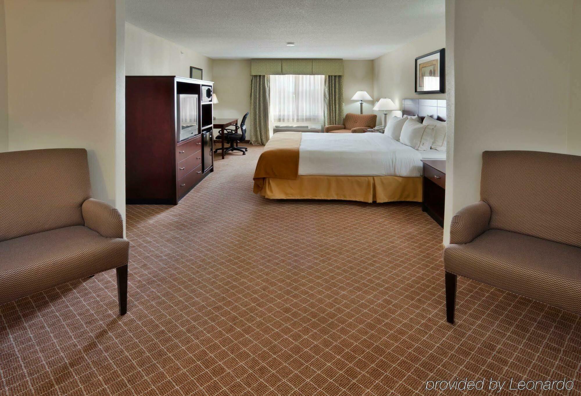 Holiday Inn Express Warrenton By Ihg Экстерьер фото